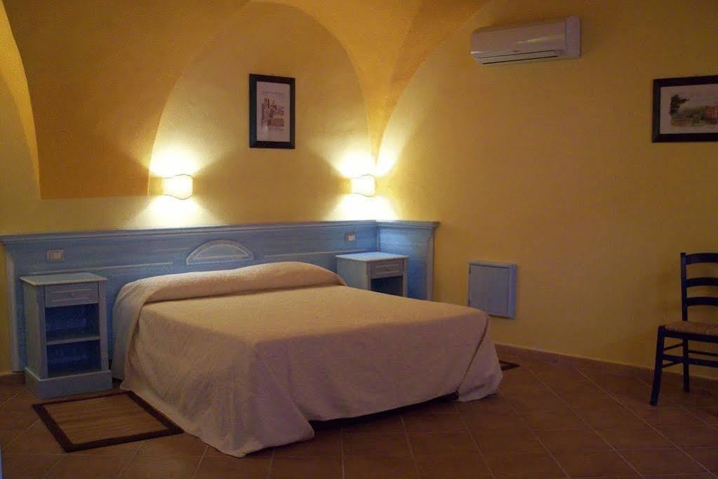 Sa Balza Guest House บอซา ภายนอก รูปภาพ